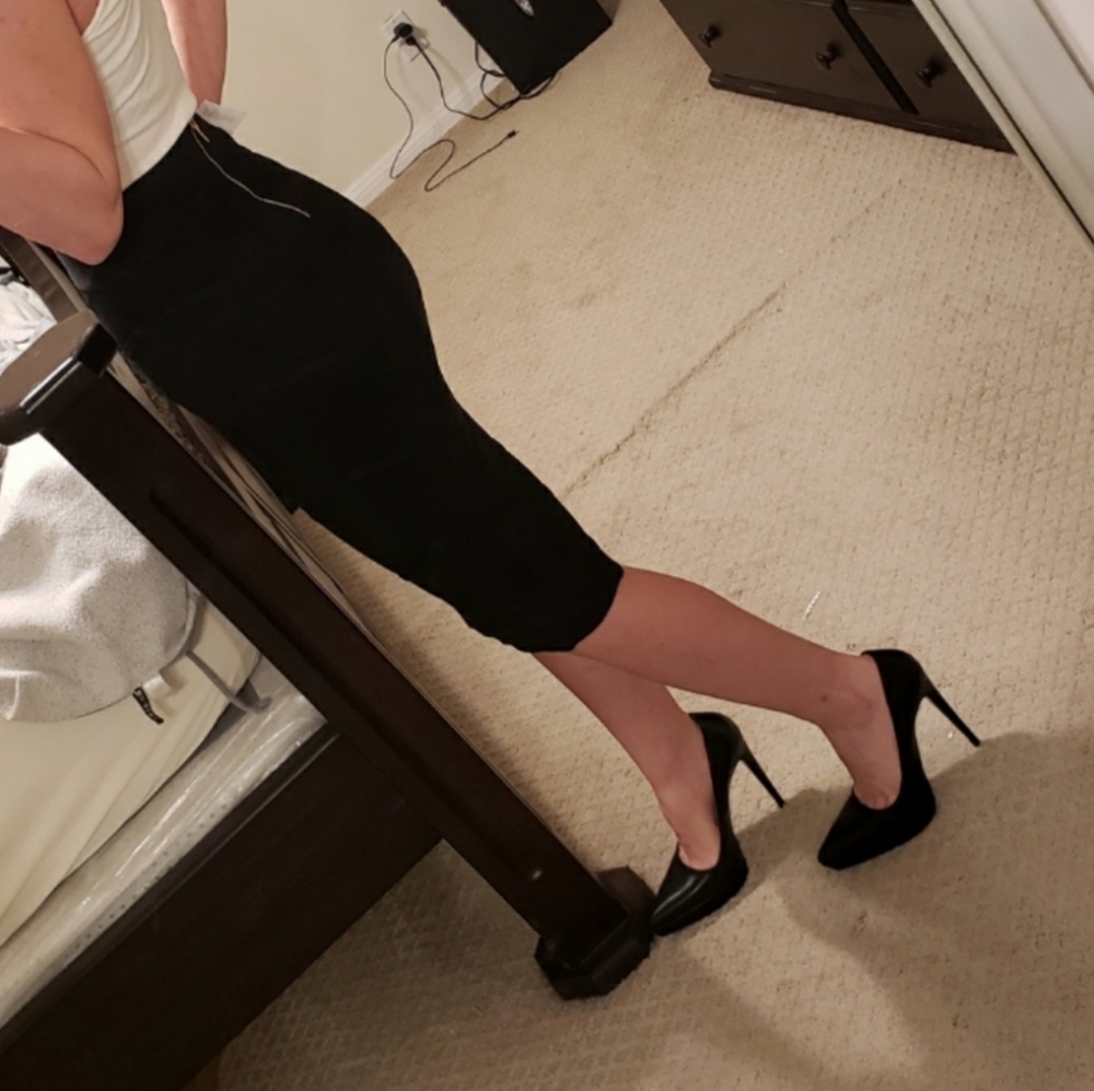Prada Pumps - Picture 2 of 16